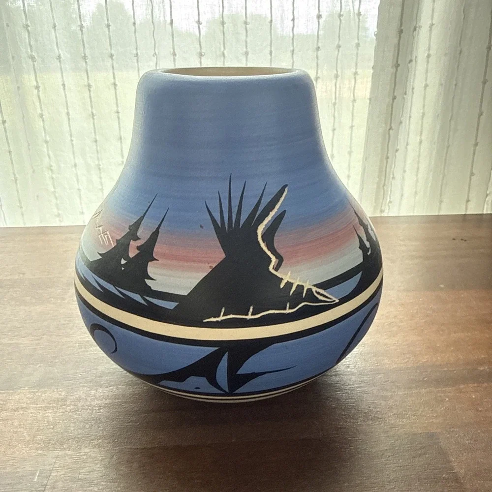 Vintage Southwest Native American Navajo Painted Ceramic Pot Mesa Desert Scene